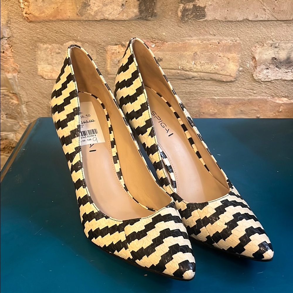 Via Spiga Boack and Cream Striped Pump Heels